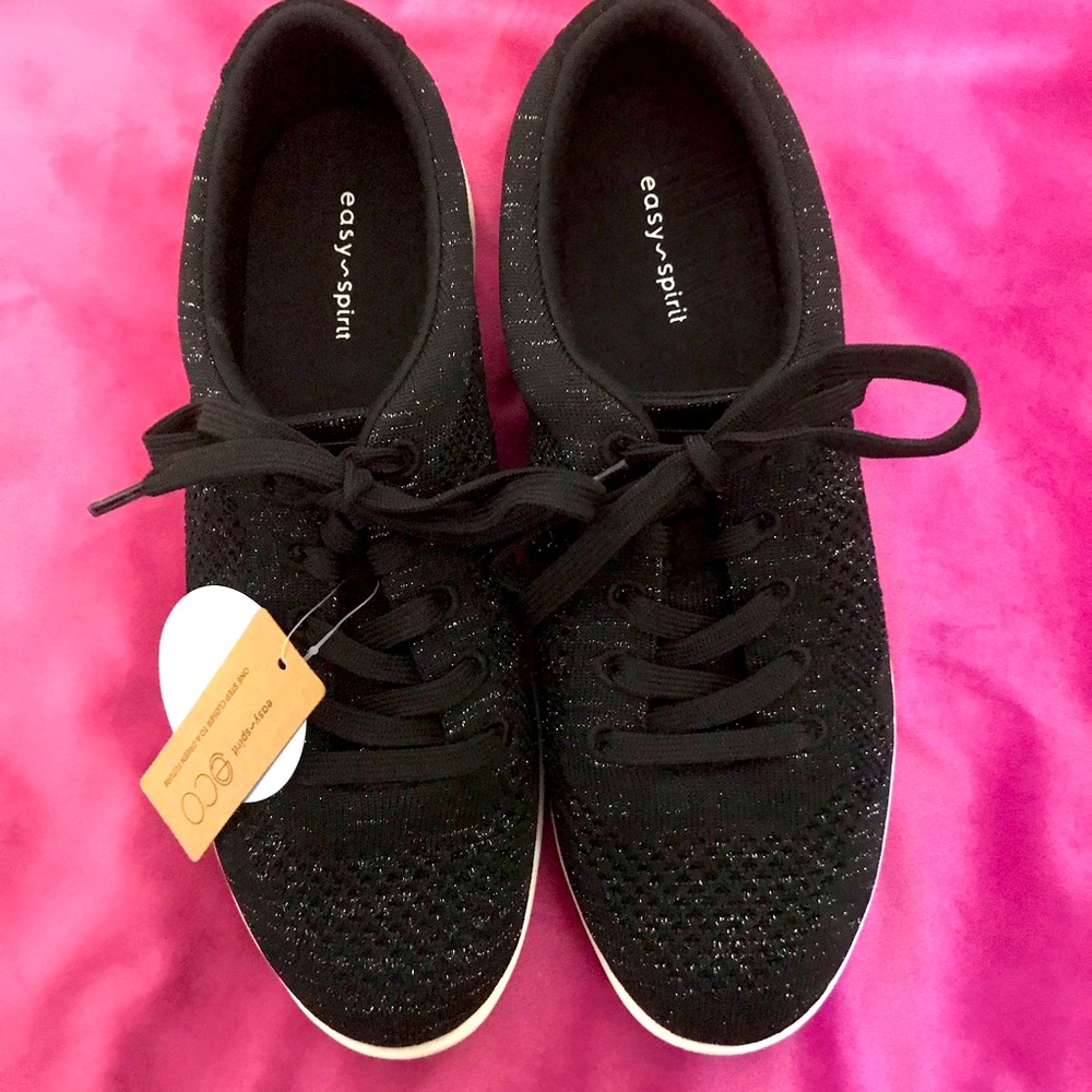 NWT, BLACK EASY SPIRIT BLACK TENNIS SHOES WITH SILVER METALLIC THREAD